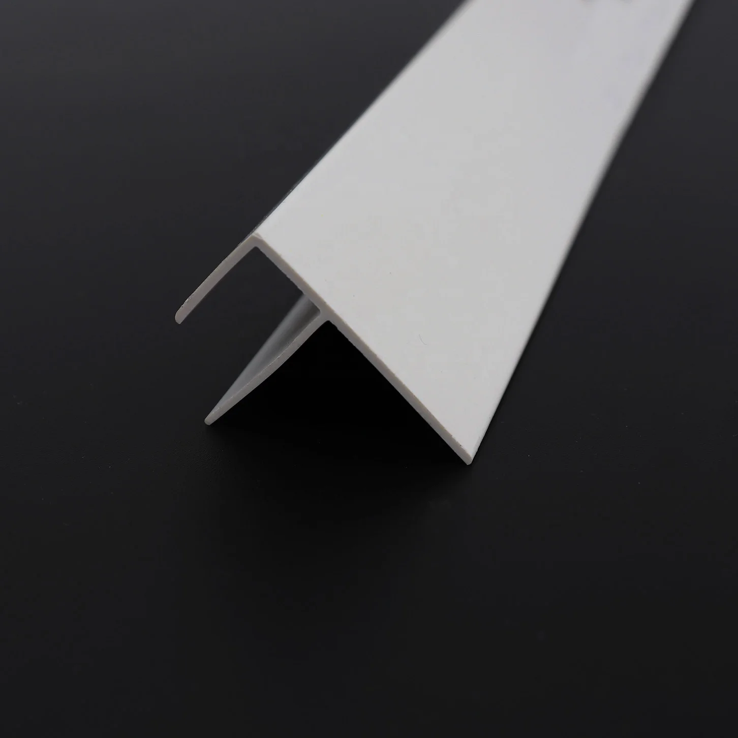 YT10, RAITTO flooring profile staircase step trends contrast nosing strip