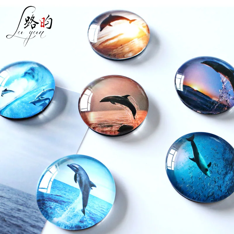 China Professional Promotion Cheap Custom 30mm Dolphin Round Animal Glass Fridge Magnet For Souvenir