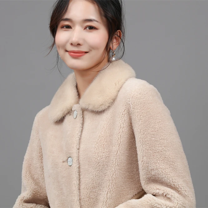 Wholesale New Fashion Ladies lamb wool Winter  Fur with real mink fur collar Women   Fur Coats