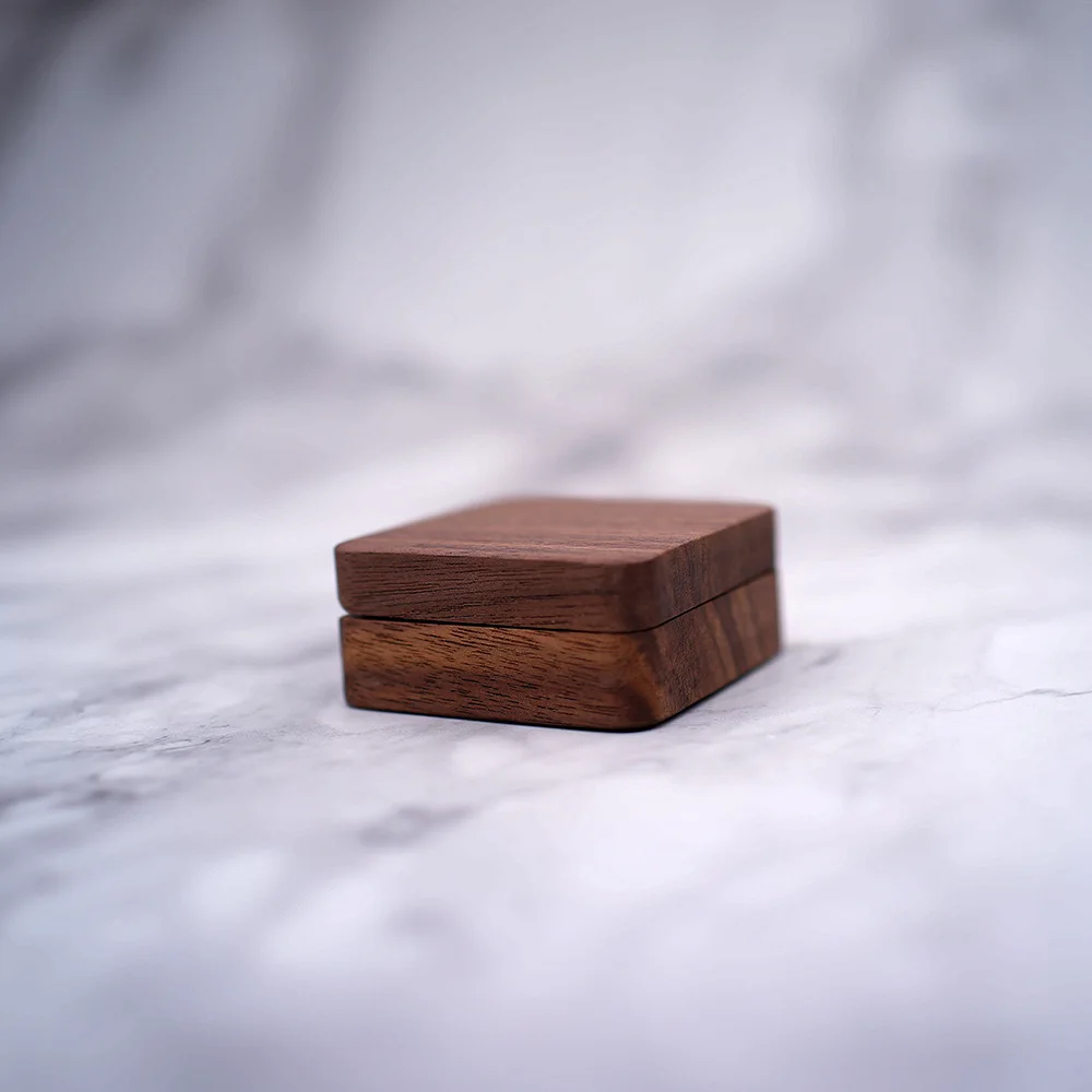 
Hot sale modern natural square wooden box with magnetic shell wooden ring boxes jewellery 