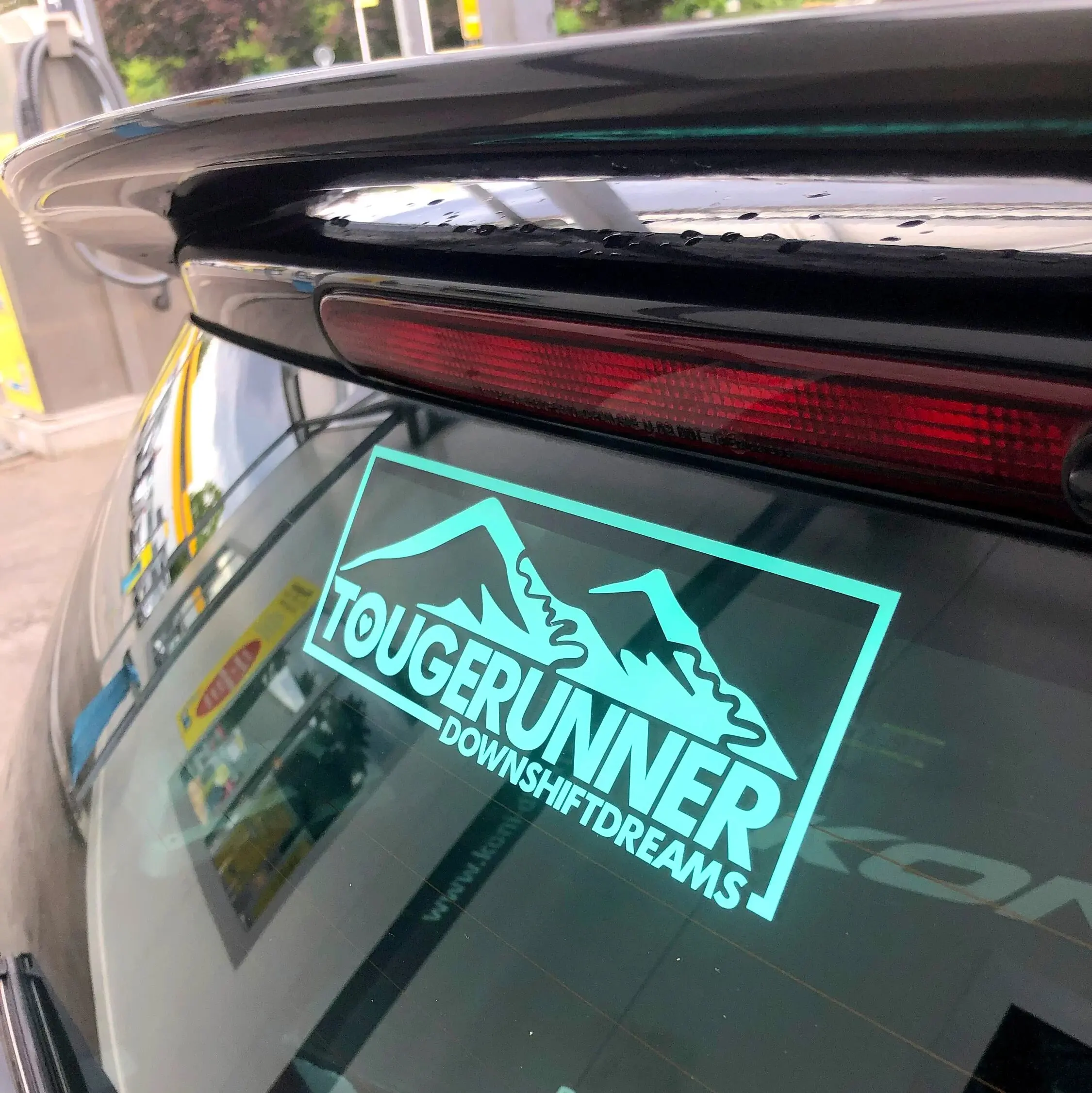 High Quality Weather Resistant Holographic Auto Transfer Stickers Die Cut 3D Vinyl Custom Car Decals