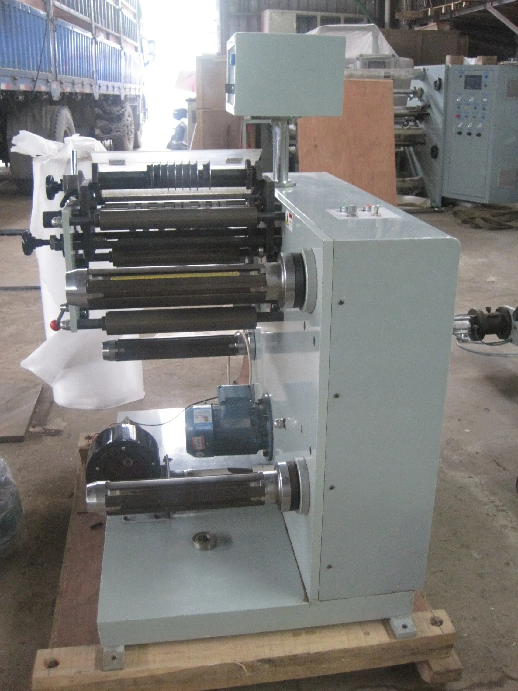 Full Automatic FQ-320 Narrrow Web Sticker Label Paper Slitting Machine Slitter Rewinder