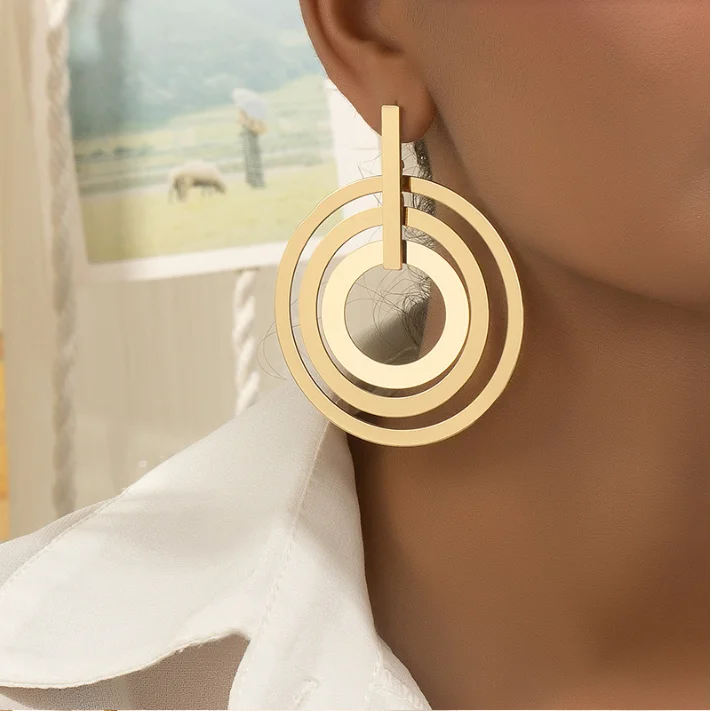 New ZA Fashion Golden Twisted Irregular Metal circle Earrings Women Jewelry Indian Geometric Statement Earrings