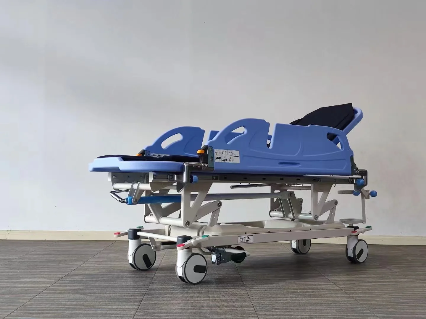 Hospital ICU Emergency Hydraulic Patient Transport Stretcher Emergency Rescue Bed With Table