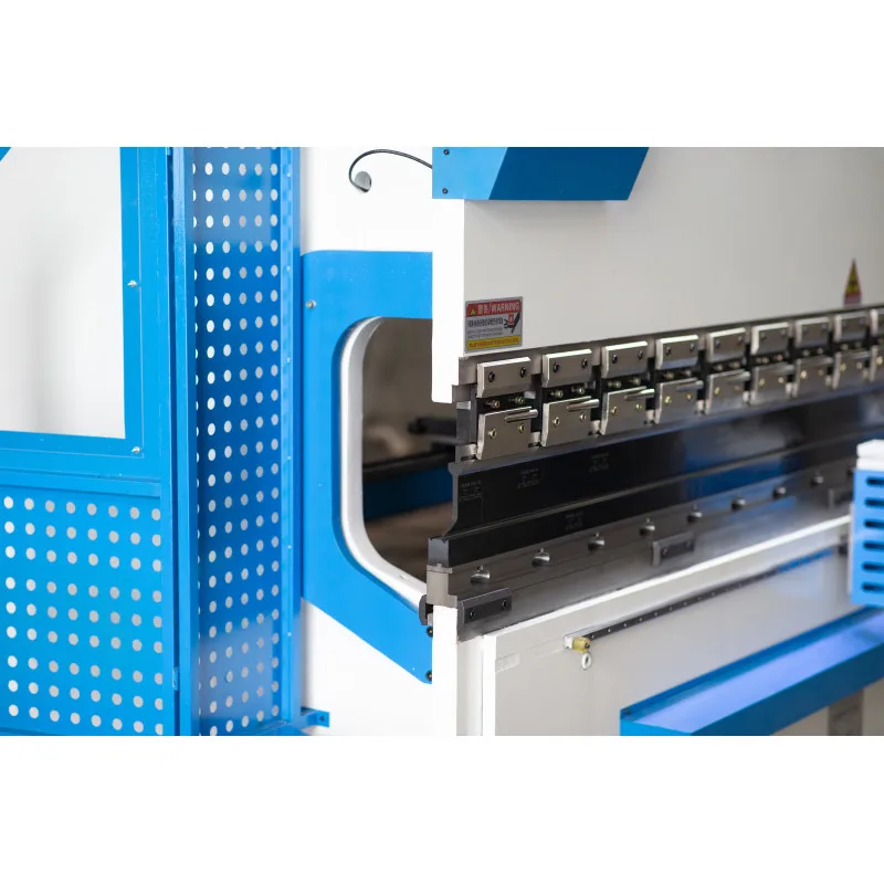 
CNC hydraulic press brake metal steel sheet bending machine with good service 