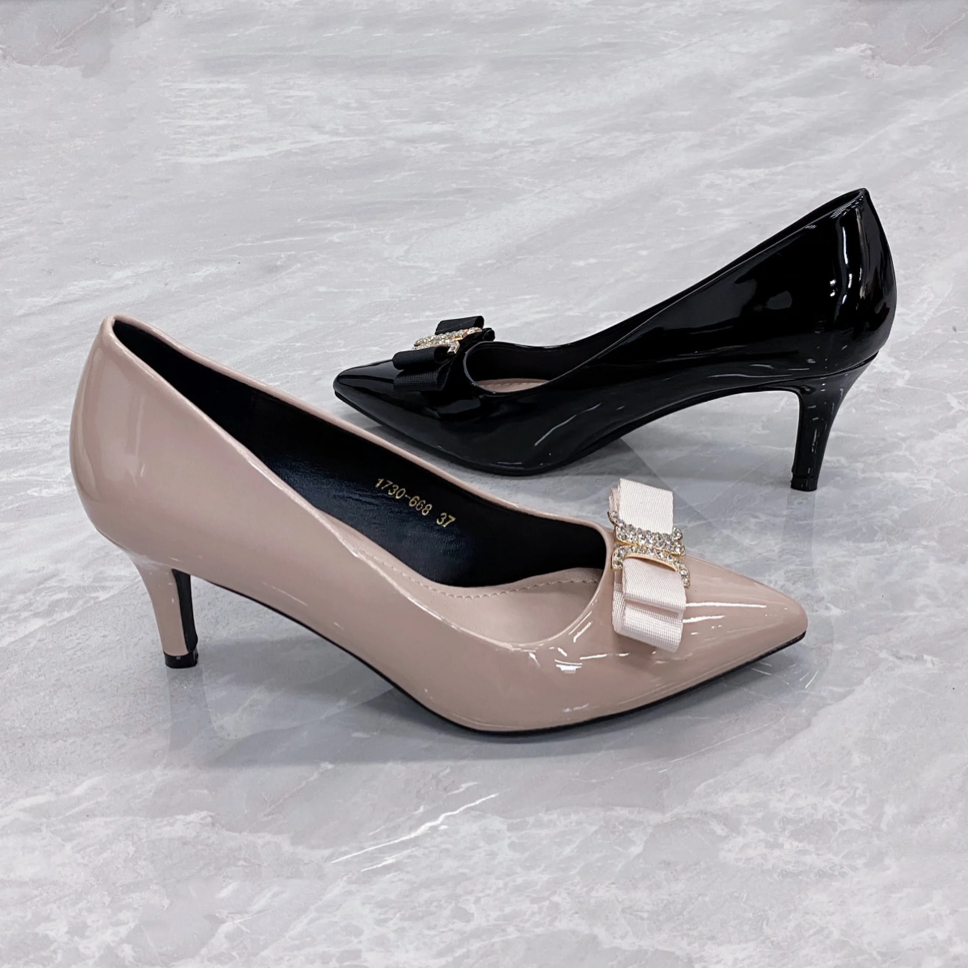 Factory direct selling comfort womens low heel office shoes outdoor slip on thin heels shoes for female