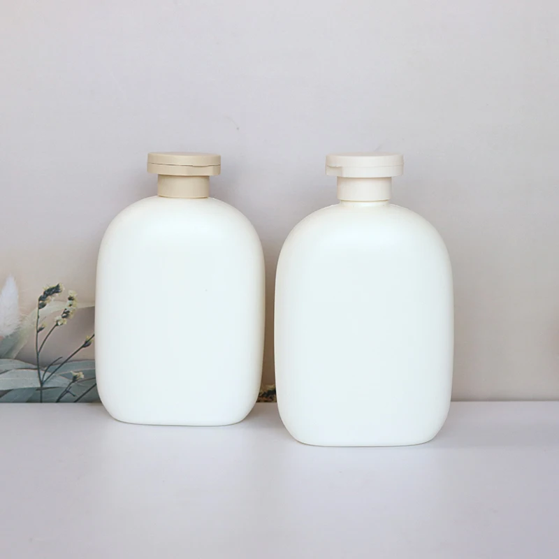 MAYSURE Custom Manufacturer 50 ml 100 ml 440 ml 500 ml Colored Plastic Bottle oblate shape with flip top Plastic Cosmetic Bottle