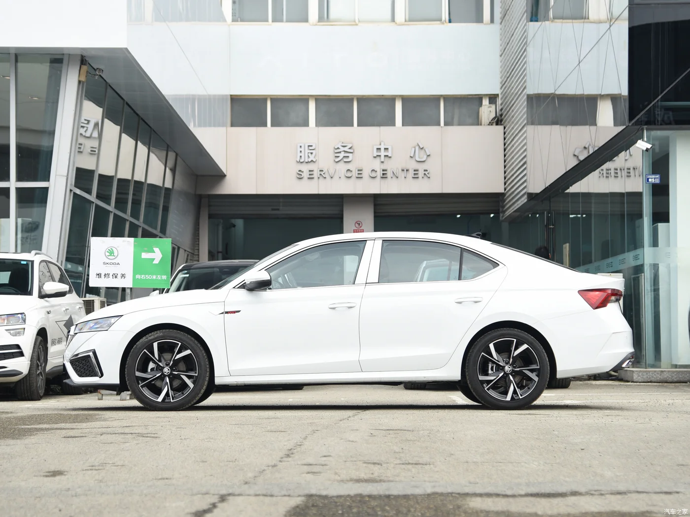 Лидер продаж Volkswagen Skoda Octavia честолюбие 2024 VW гибридный внедорожник новый автомобиль Китай заводская цена