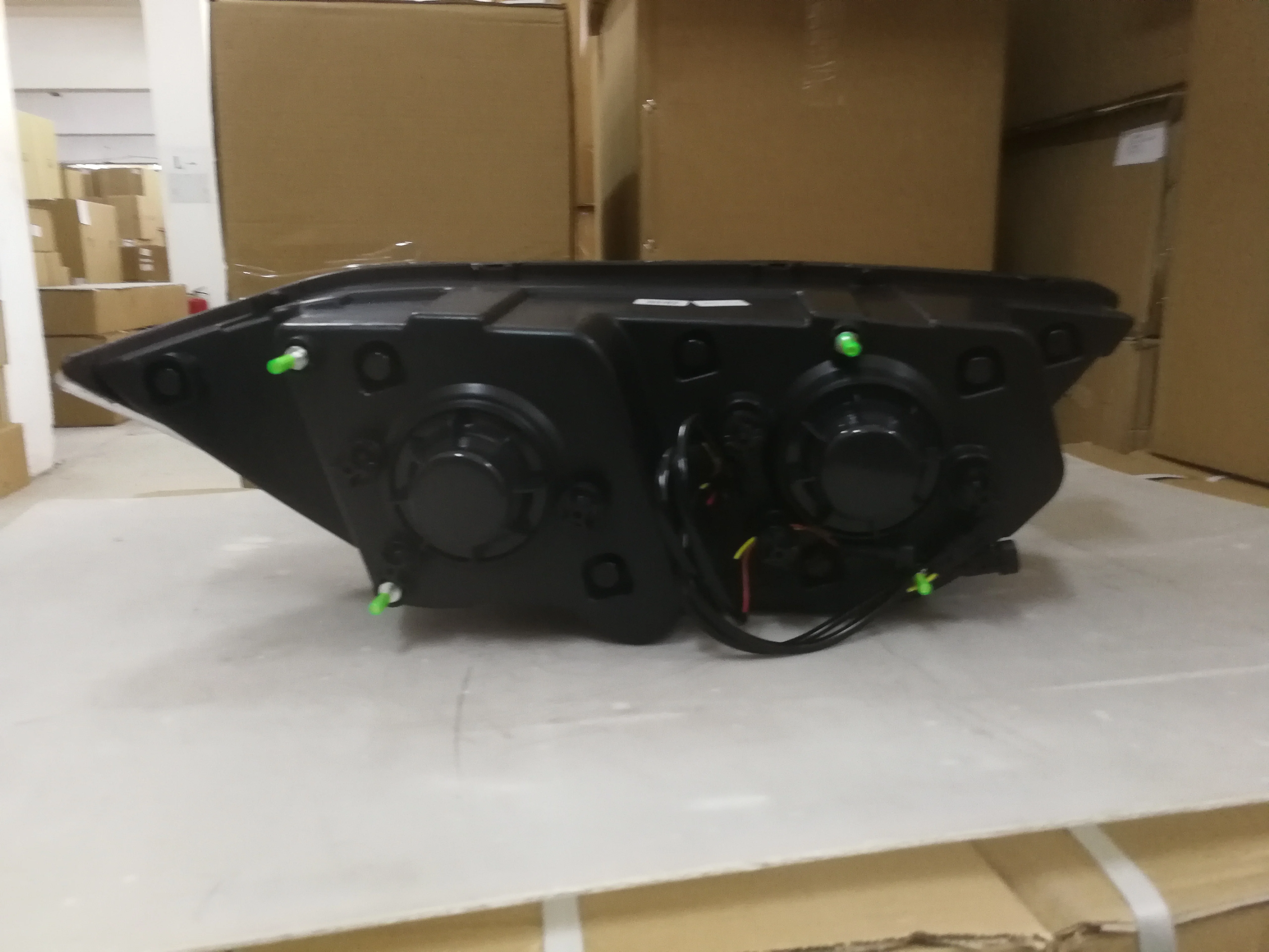  Adiputro Новый фара автобусных частей низкой цены автобус головного света