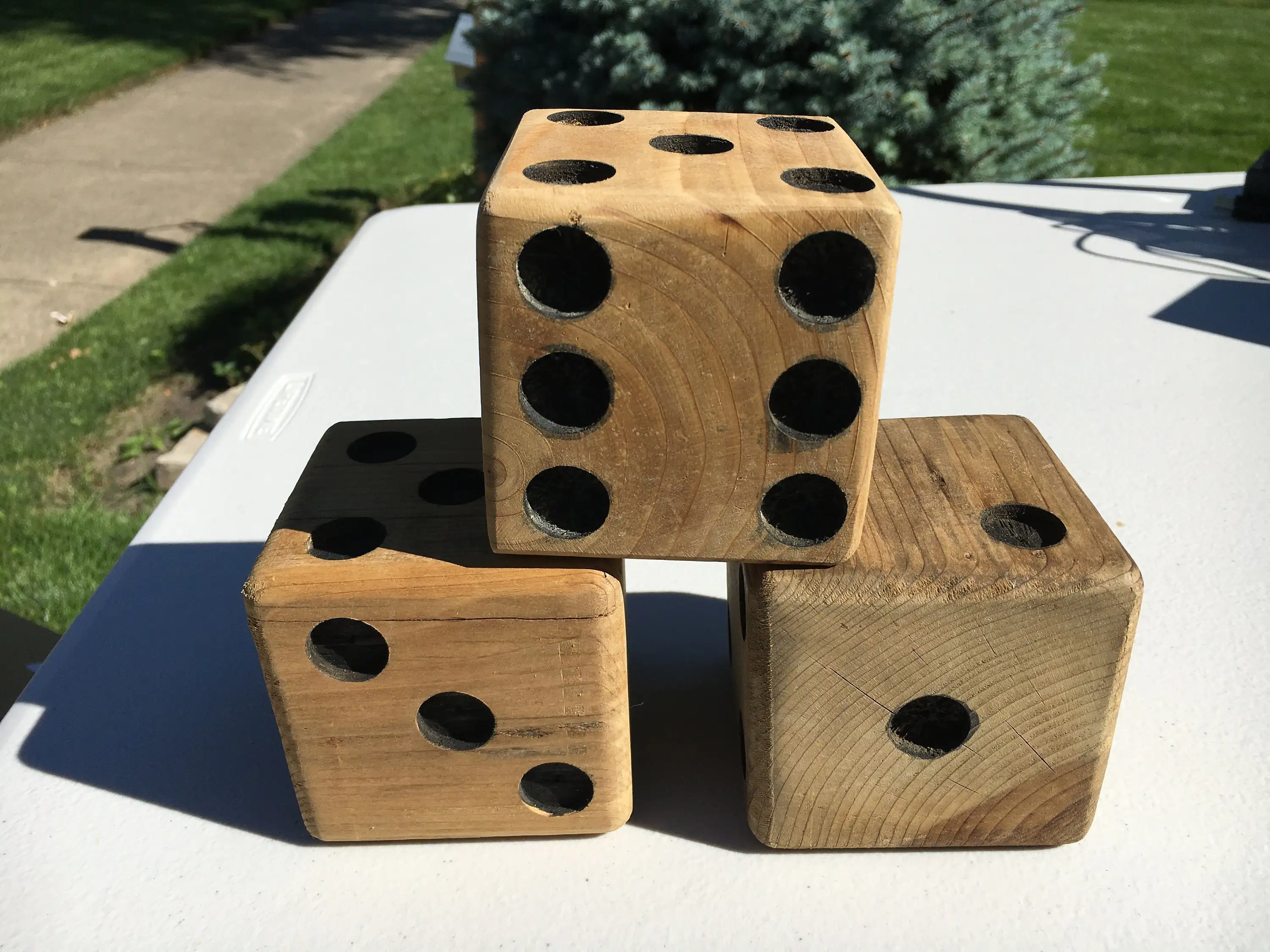 Wooden dice with the pantograph Custom Wooden Dice Set