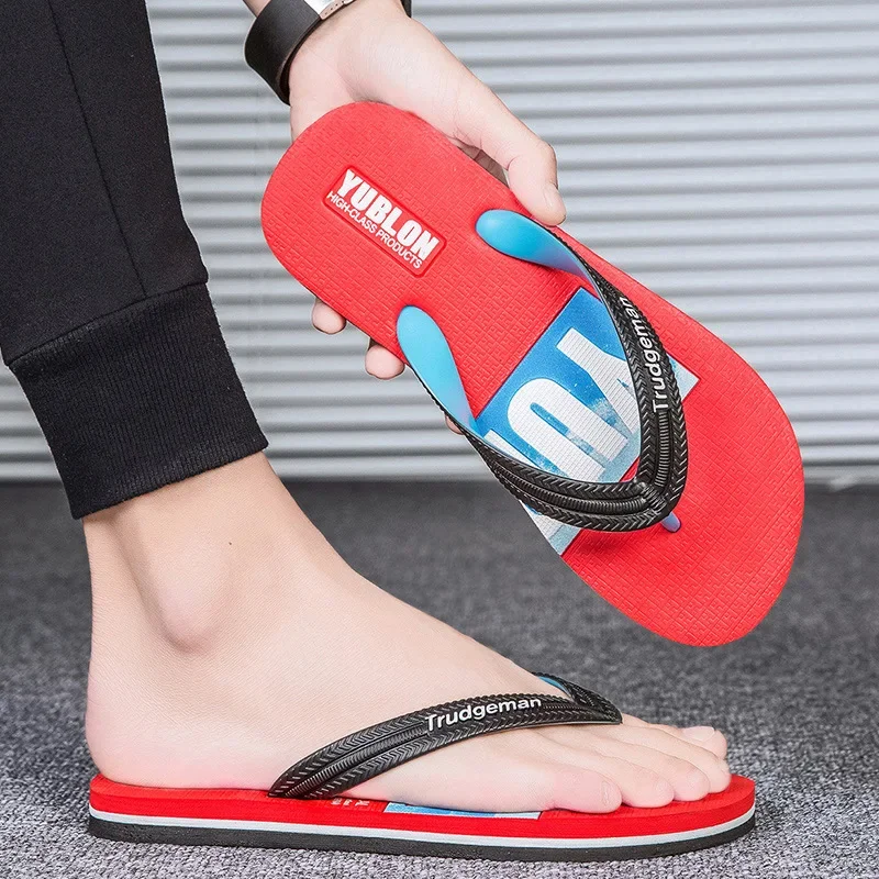 2022 New Fashion Thick Soles Clipped Feet Beach Comfortable Nonslip Wear Resistant Outdoor Slippers