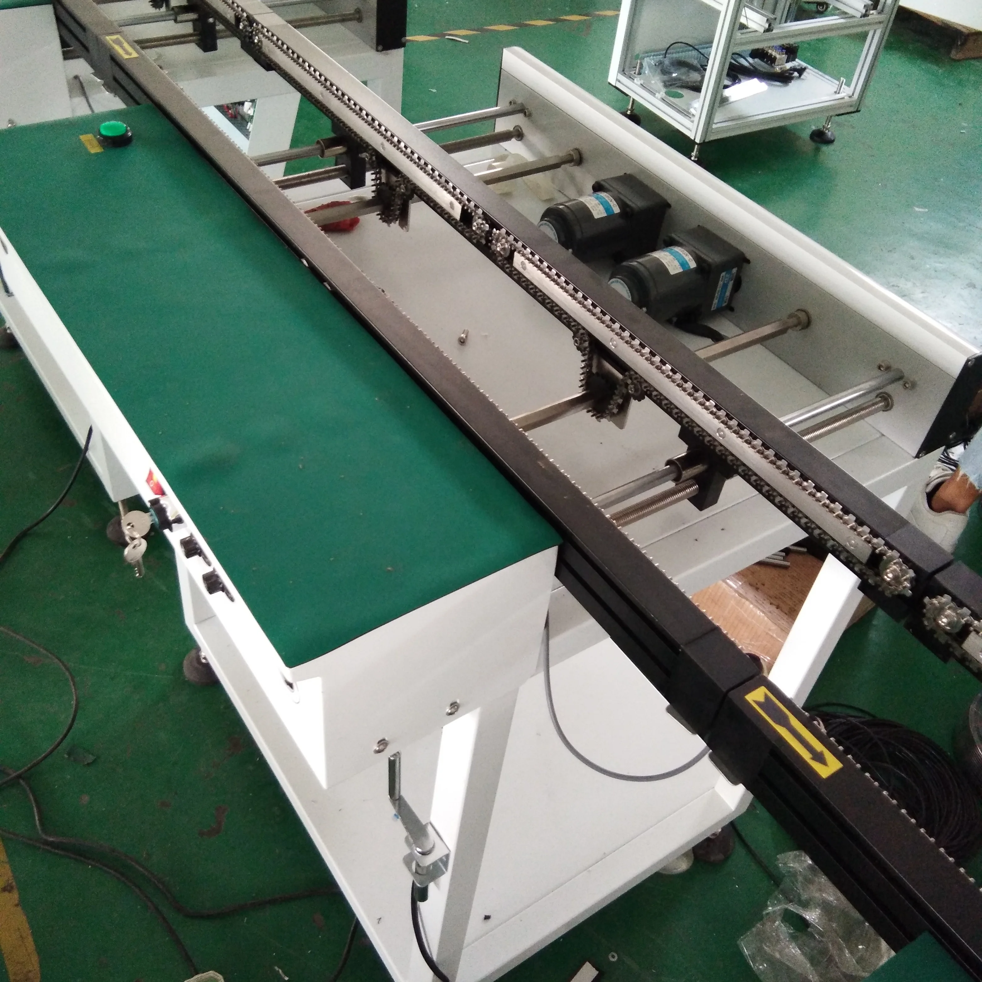 PCB chain conveyors in SMT line