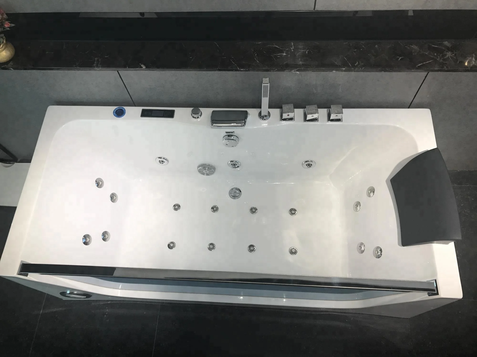 Woma Classic Bubble Bath Hot Tub Hydromassage Whirlpool Jetted SPA  Bathtub (Q408)