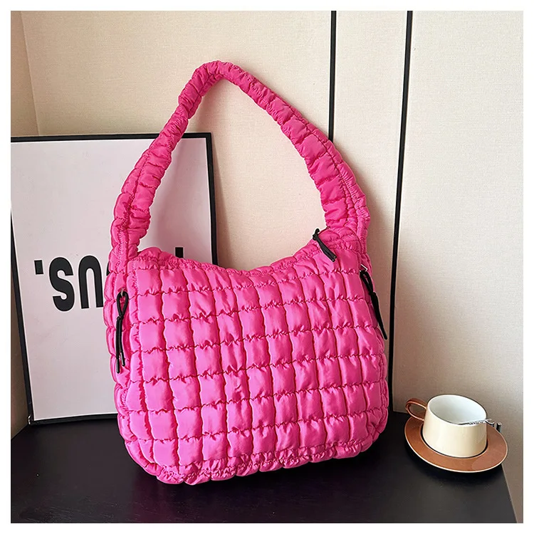 Custom Wholesale Ligthweigth Hot Pink Cloud Large Capacity Quilted Storage Puffy Shoulder Puffer Tote Bag For Ladies Carrying