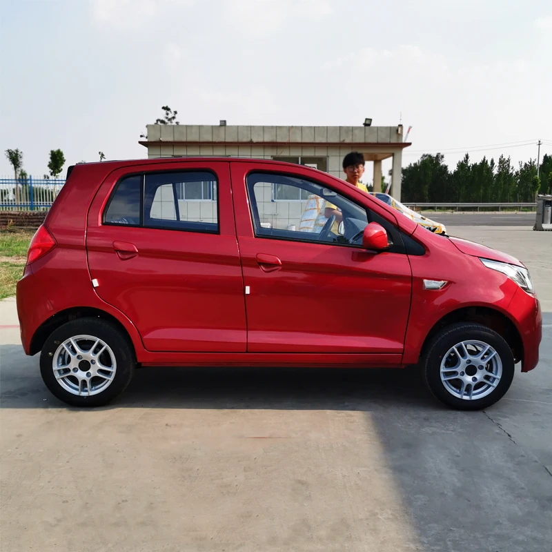 Automobile 4  Four Wheel  Adults Solar Car EV Right Hand Drive Electric Car