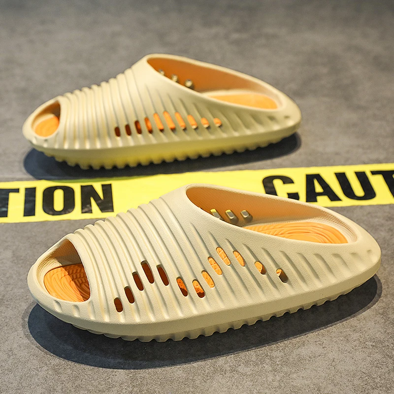 Casual Couple Slippers New Summer Non Slip Beach Hole Shoes Soft Bottom Spaceship beach Slide Sandals For Women