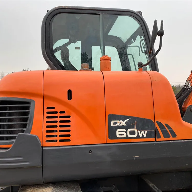 China wholesale second hand 6 ton Doosan DX60W DX60W-9C excavator machine mini digging excavating earth-moving equipment