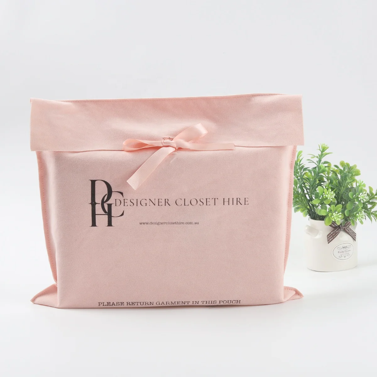 Wholesale Envelope Velvet Bag Recyclable Belt Pillow Packing Pouch With Bow Dust Velvet Envelope Gift Bag