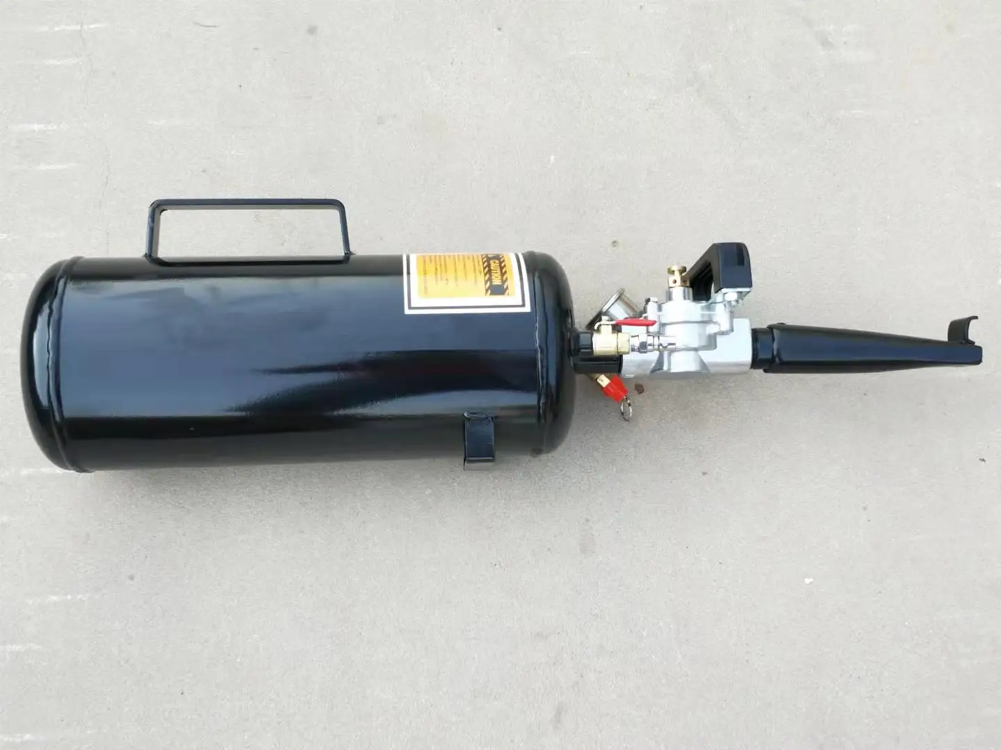 9L tire bead seater blaster