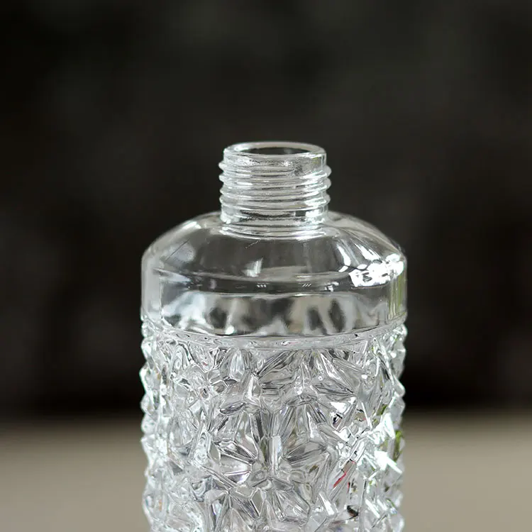 Factory price Custom Square 500ml 700ml 750ml Glass Gin Spirit Whisky Vodka Bottle 750ml Wholesale Glass Liquor Bottles
