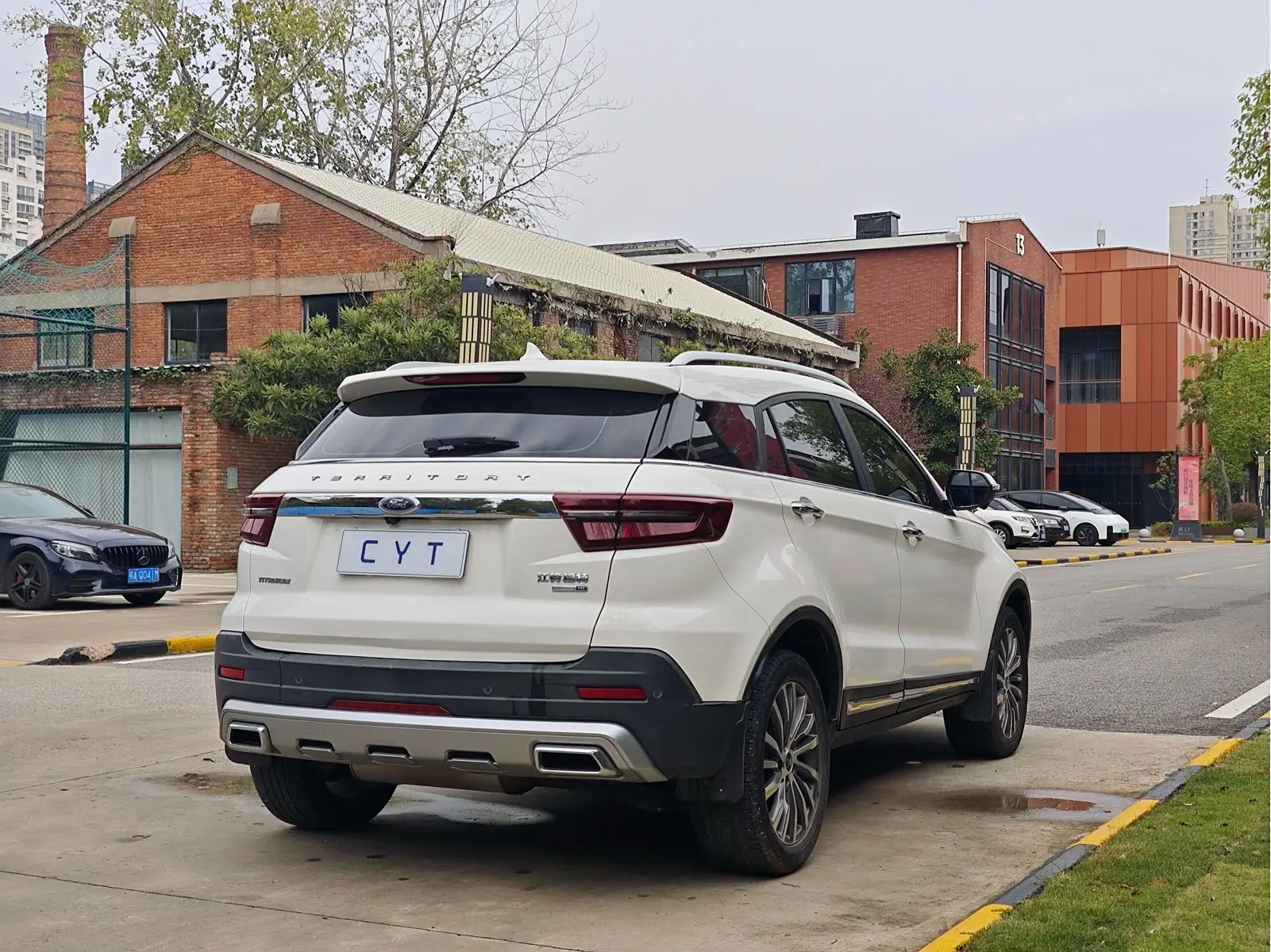 Китайские автомашины цена подержанных автомобилей бензиновый автомобиль Подержанный 2020 Ford автомобили с бензиновым двигателем для взрослых