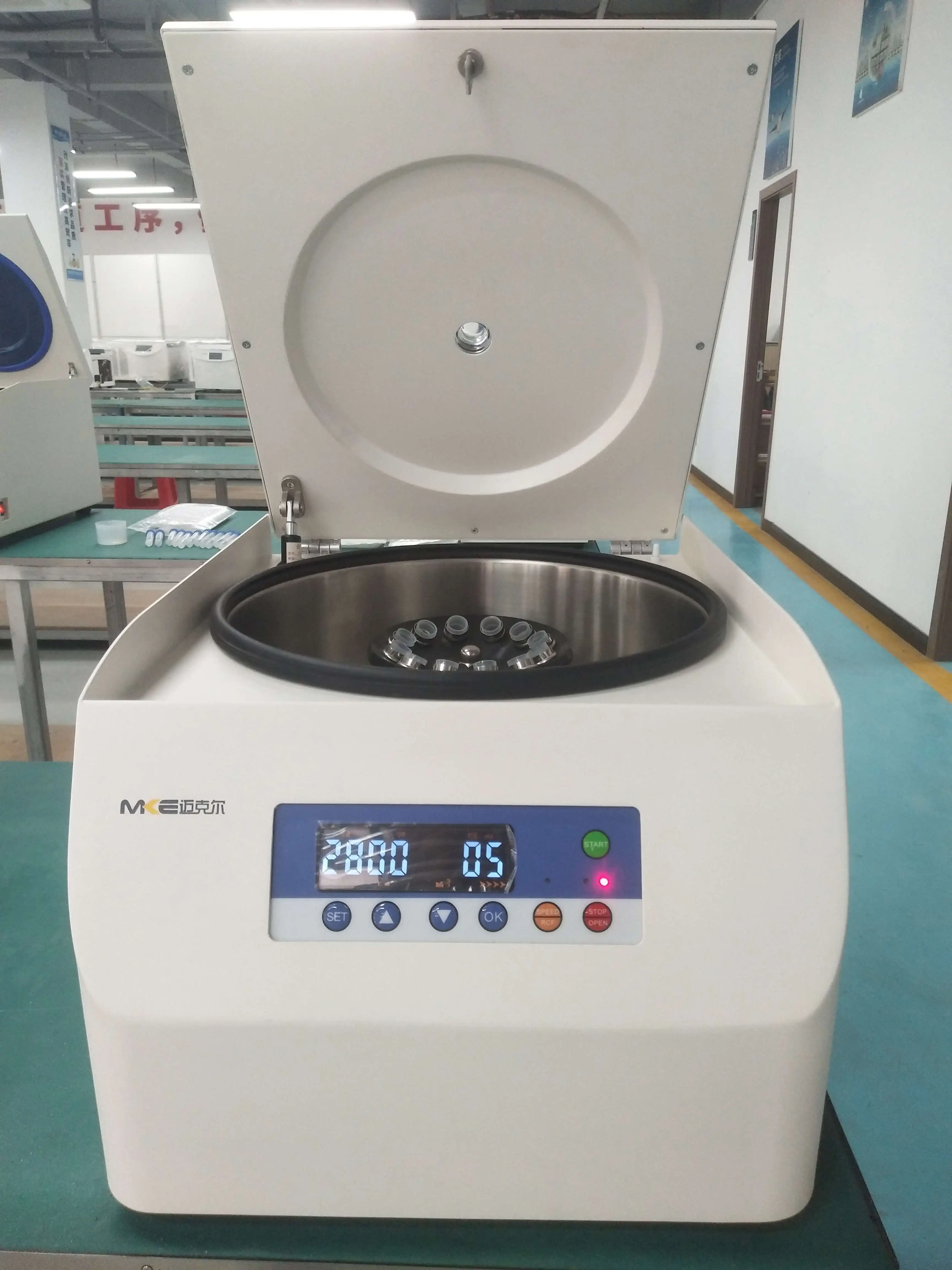 Factory Centrifuge Machine Max 24 Tubes 15ml Benchtop Low Speed Serological Centrifuge