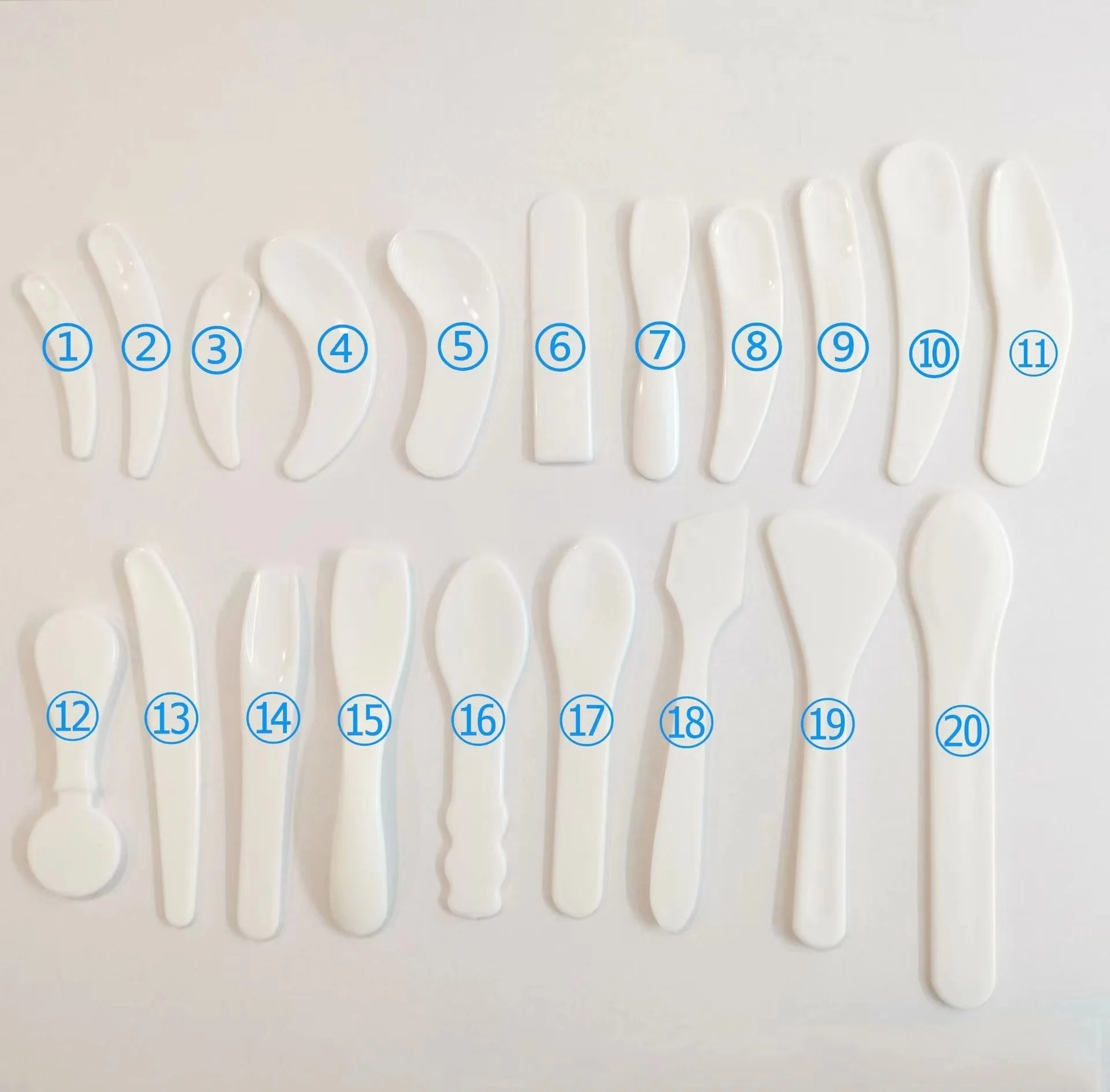 Different shape size private label plastic cosmetic spatula PP Facial cosmetic makeup Spoon wholesale