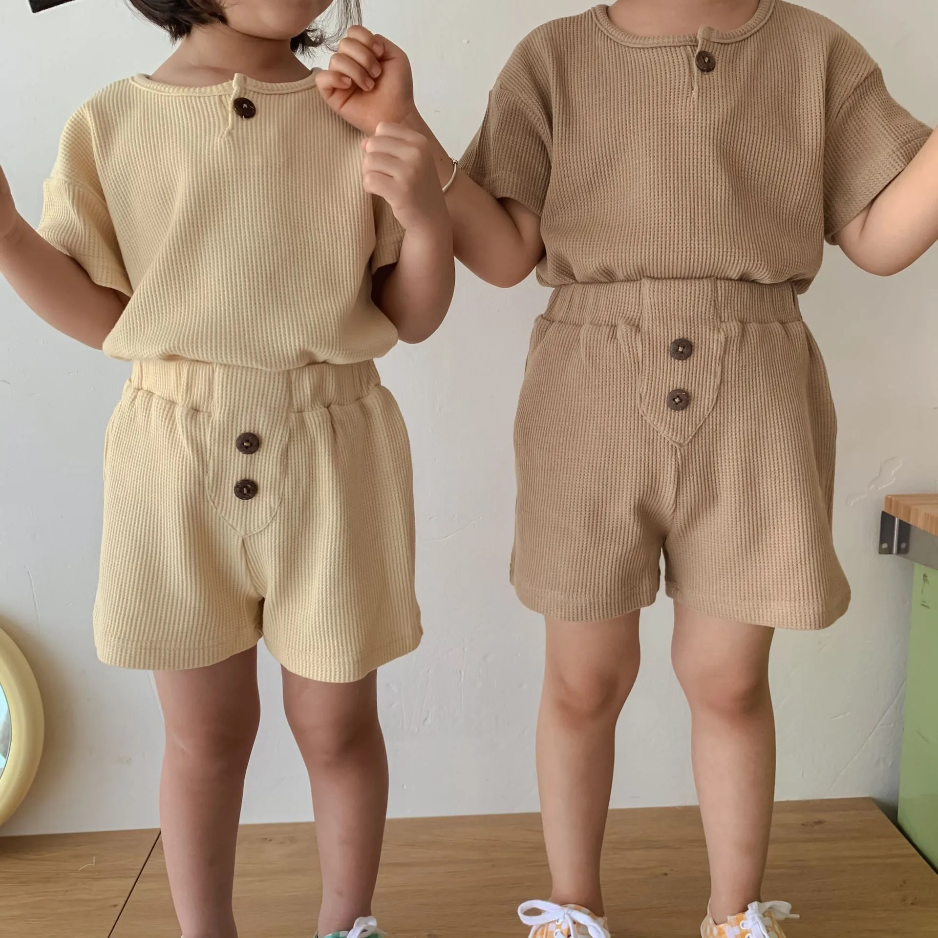 Waffle short set round neck t-shirt cotton kids gg shorts with upholstery buttons two piece set girls korean waffle lounge set