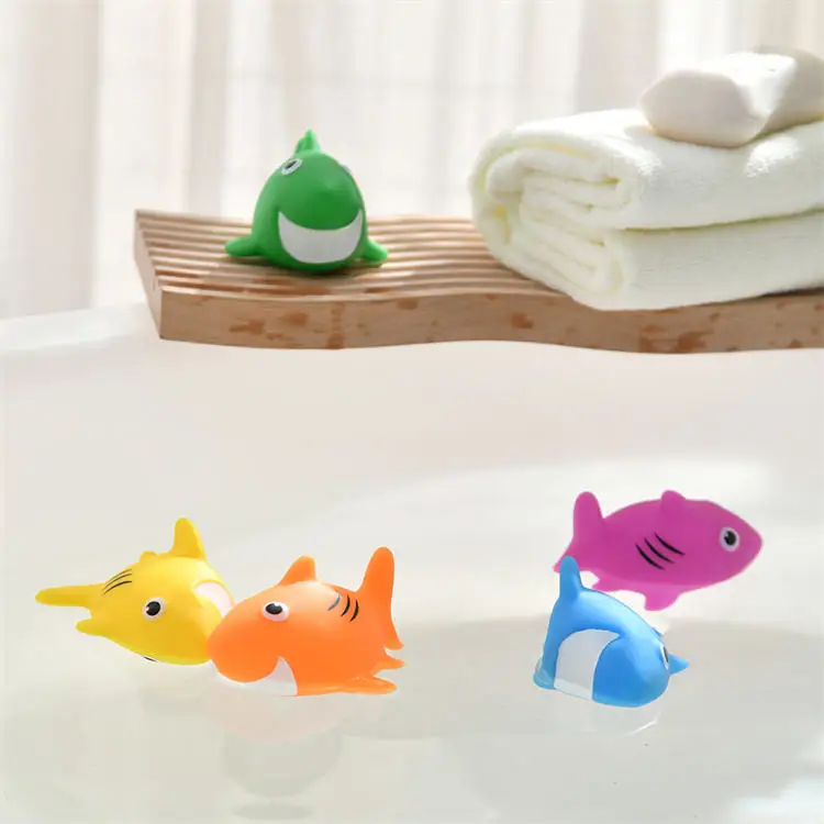 Custom Animals Shaped Kids Rubber Bath Toys DIY Bathroom Shower Toy Mini Rubber Spraying Shark Toy