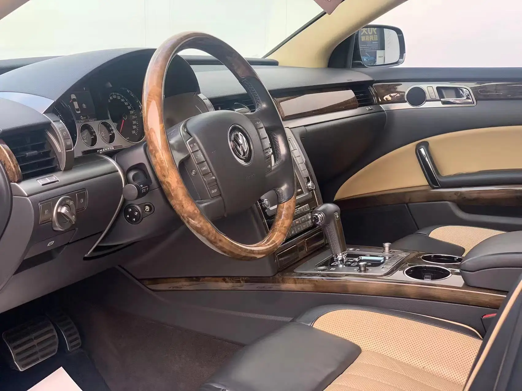 2011 VW Volkswagen Phaeton в хорошем состоянии Подержанный автомобиль