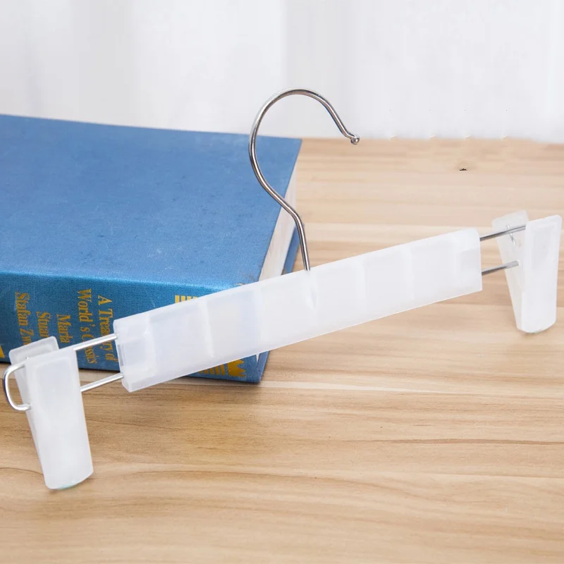 Hot Sale Wholesales High Quality  Non Slip Clips Plastic Skirt Trouser Pants Hanger