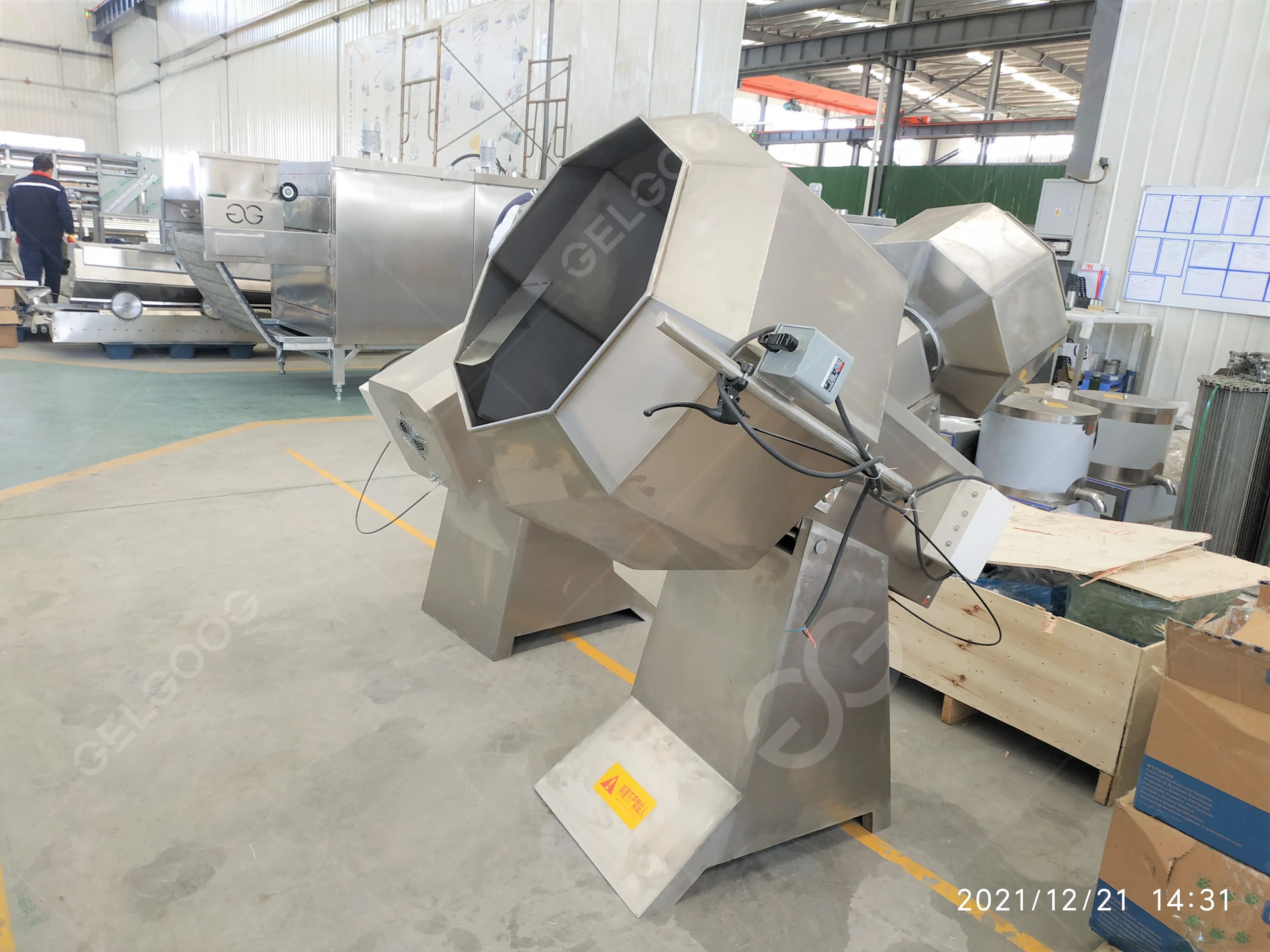 Hot Sale Factory Directly Supply Puff Fried Chips Cashew Nut Coating Flavoring Mixer Seasoning Machine of Snack Food Processing