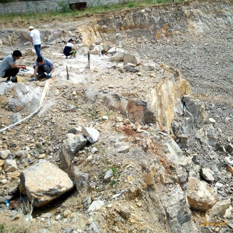 Carbon Dioxide Blasting equipment New Types Stone Crusher Machine Concrete Stone Rock Splitter