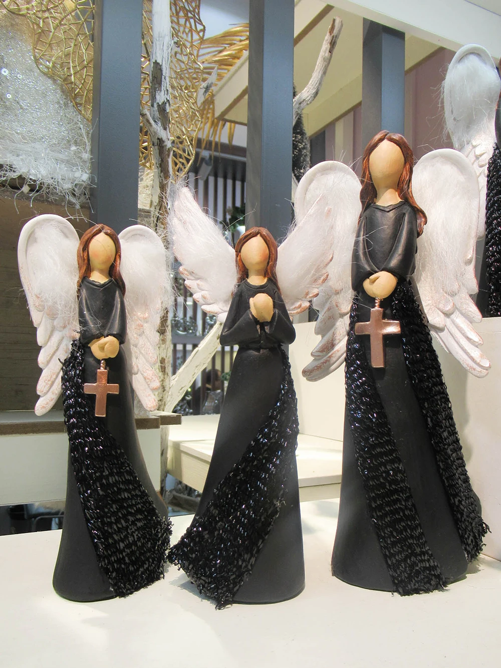 Handmade resin praying angel figurine indoor home decoration resin craft angel with wings poly resin ornaments for gift craft