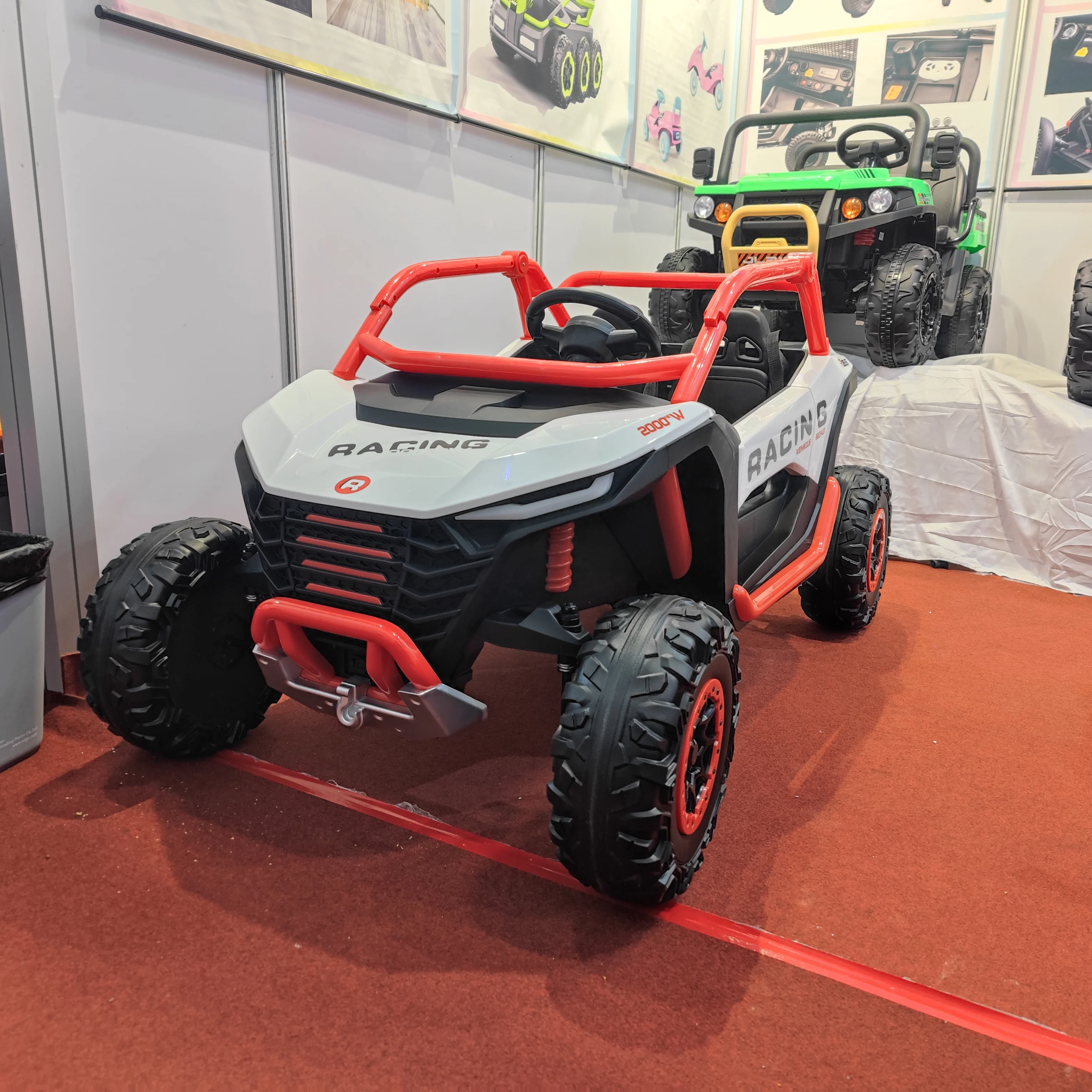 2024 Custom UTV Electric Ride-On Car for Kids 24V 4WD NEW Design RC Music & Lights Battery-Powered PC Plastic Selfdrive