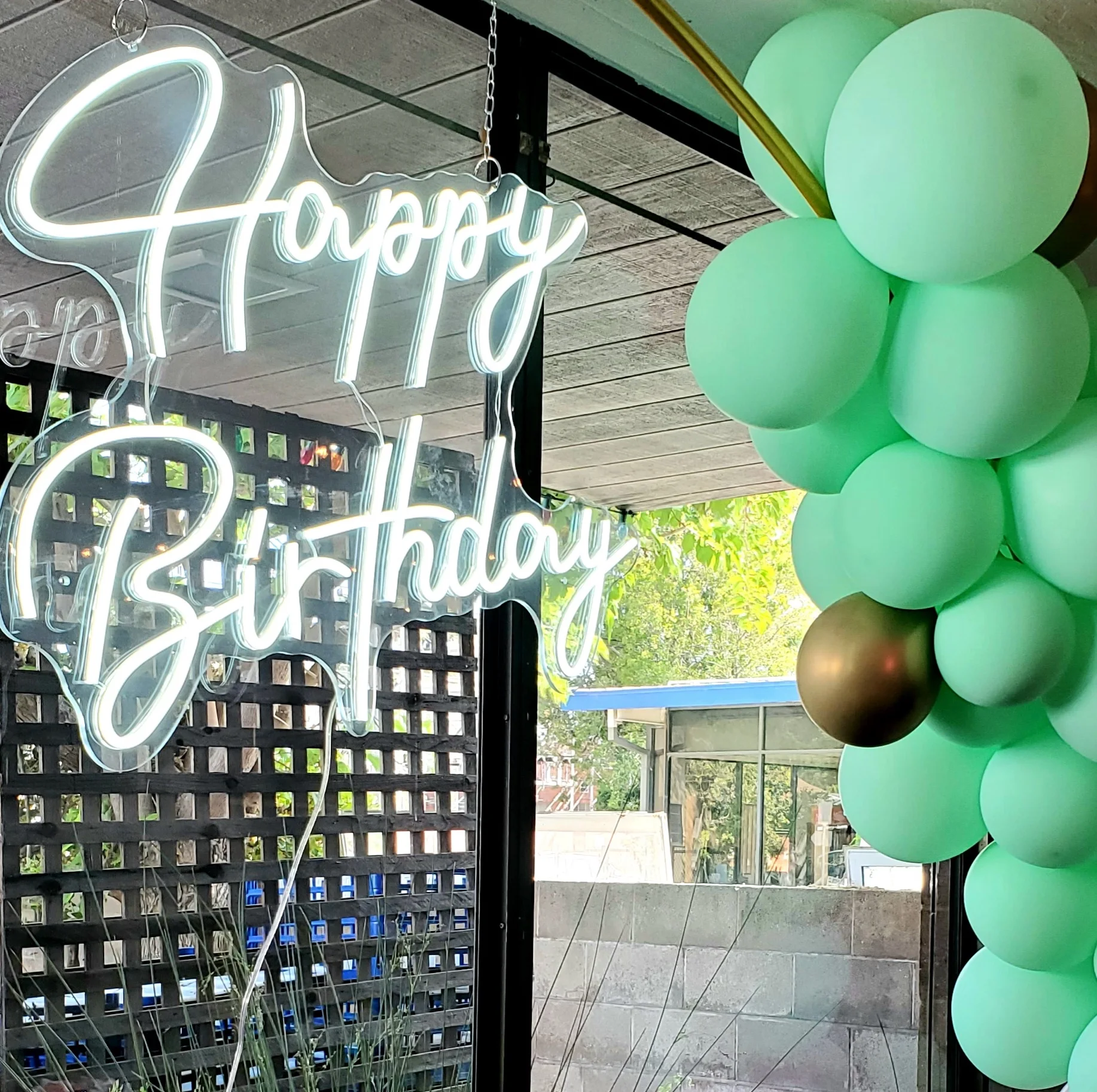 Dropshipping  Hot Selling Acrylic Happy Birthday Led Neon Sign Neon Open Signs For Business