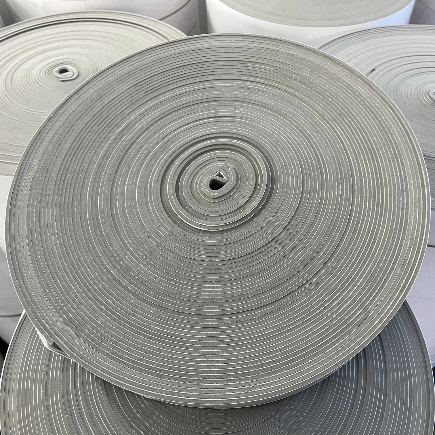 Горячая Распродажа моделируемая лента из пенополистирола двухсторонняя pe/cr/epdm/pu/eva поролоновая от производителя