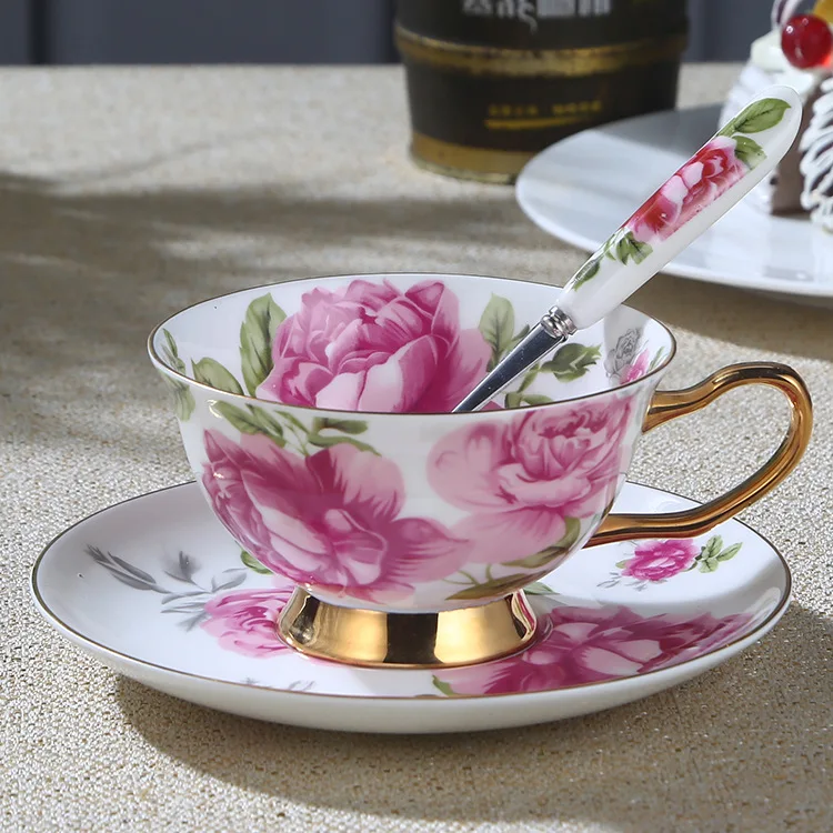 Wholesale 250ml Nordic Luxury Bone China Tea Cup&Dish Sets Floral Print Gold Rim Ceramic Coffee Mug Cup&Saucer Sets With Spoon