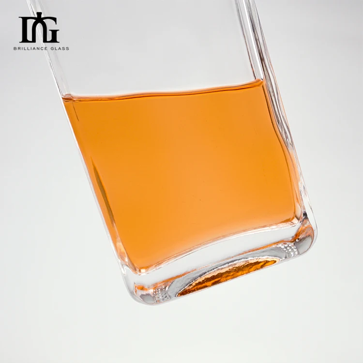 Customized 500ml 700ml clear square empty glass wine bottle Liquor Spirits Bottles For Vodka Whiskey alcohol drinking