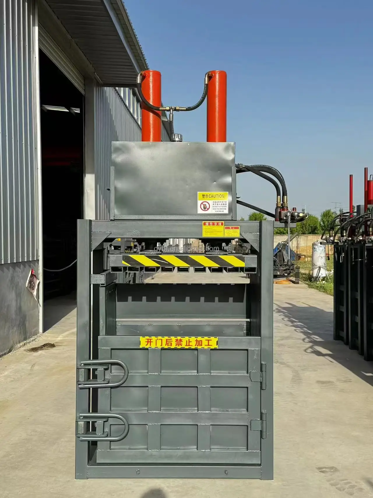 press for pet bottle hydraulic scrap baler shear machine on sale Vertical Baler For Sale Hydraulic Baling Press