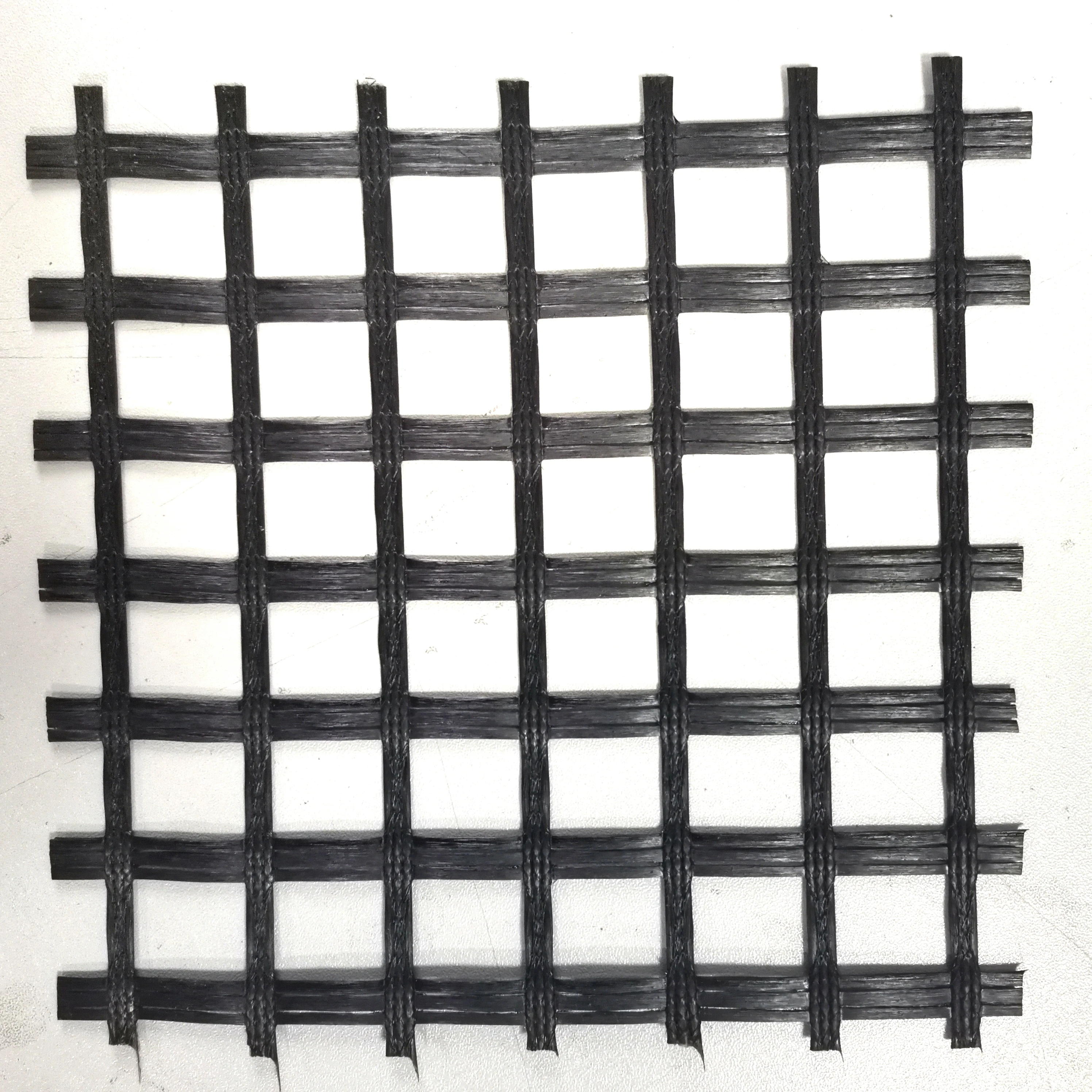CE ISO certificated bitumen coated glassfiber geogrid for for asphalt road building