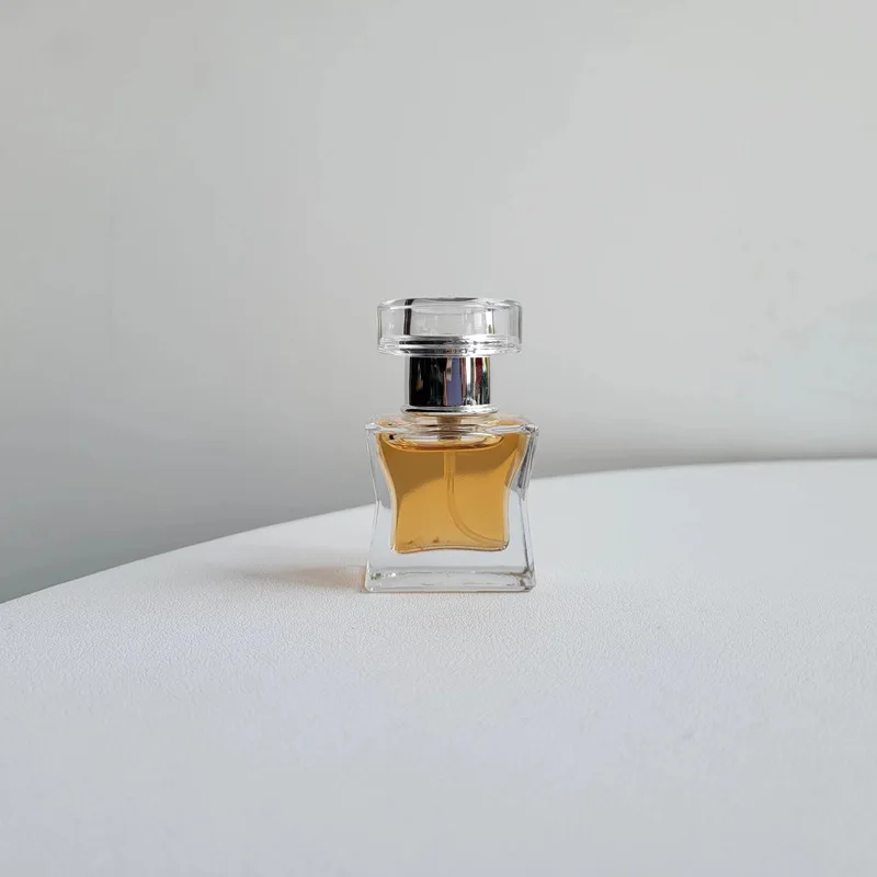 High Quality 15ml easy close crimp cap Portable Square Spray Empty glass perfume bottle for Cosmetic