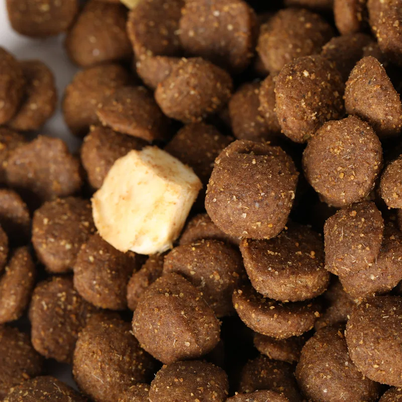 Oem Cat Food Factory High Nutrition Star Shape Multiple Flavors Bulk Dry Cat Food Can Mix Freeze-dried Chicken