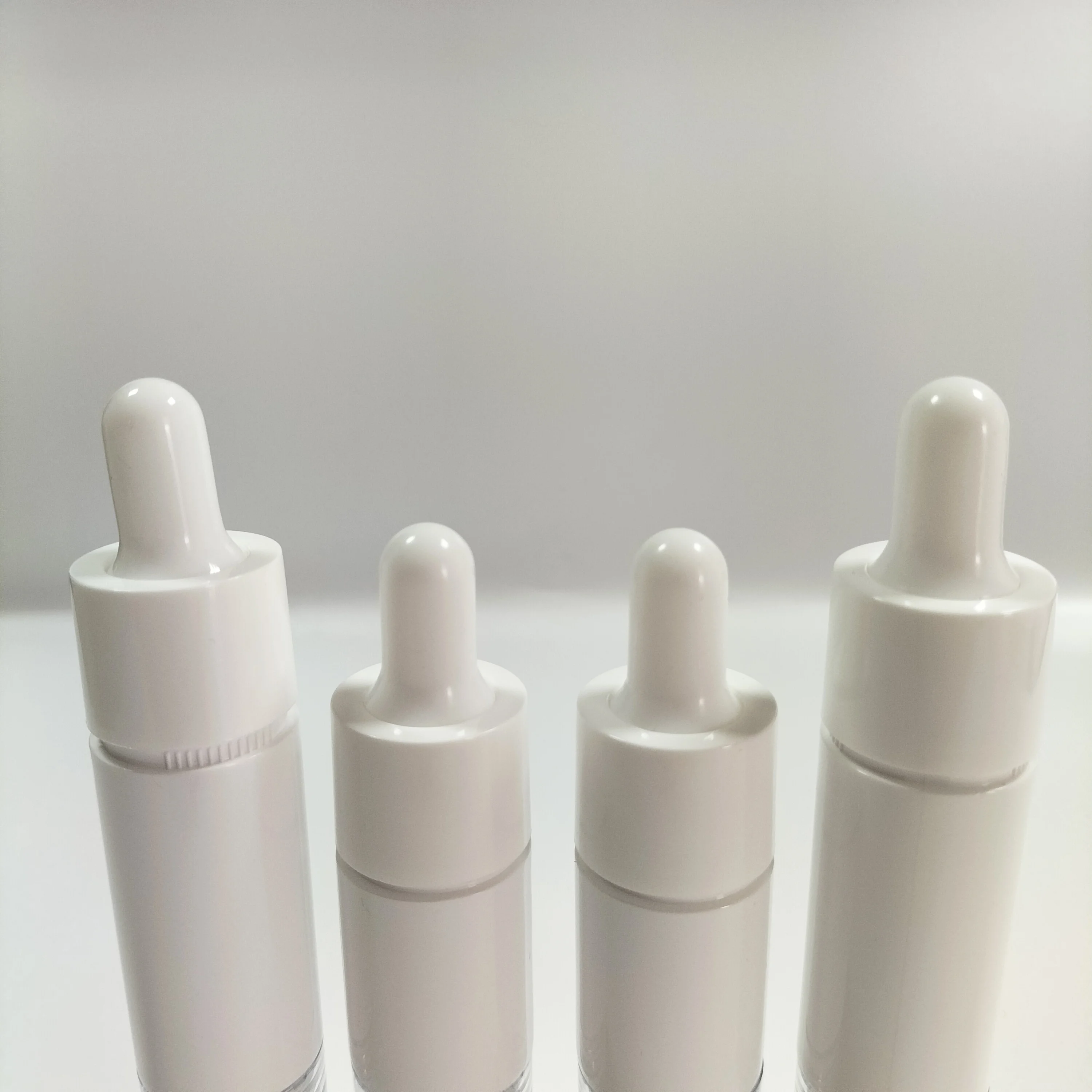 Factory supply 15ml 30ml 50ml Cosmetic vacuum Customizable Luxury Face Skin Care  UV Silver Airless Empty Cosmetic two heads acr