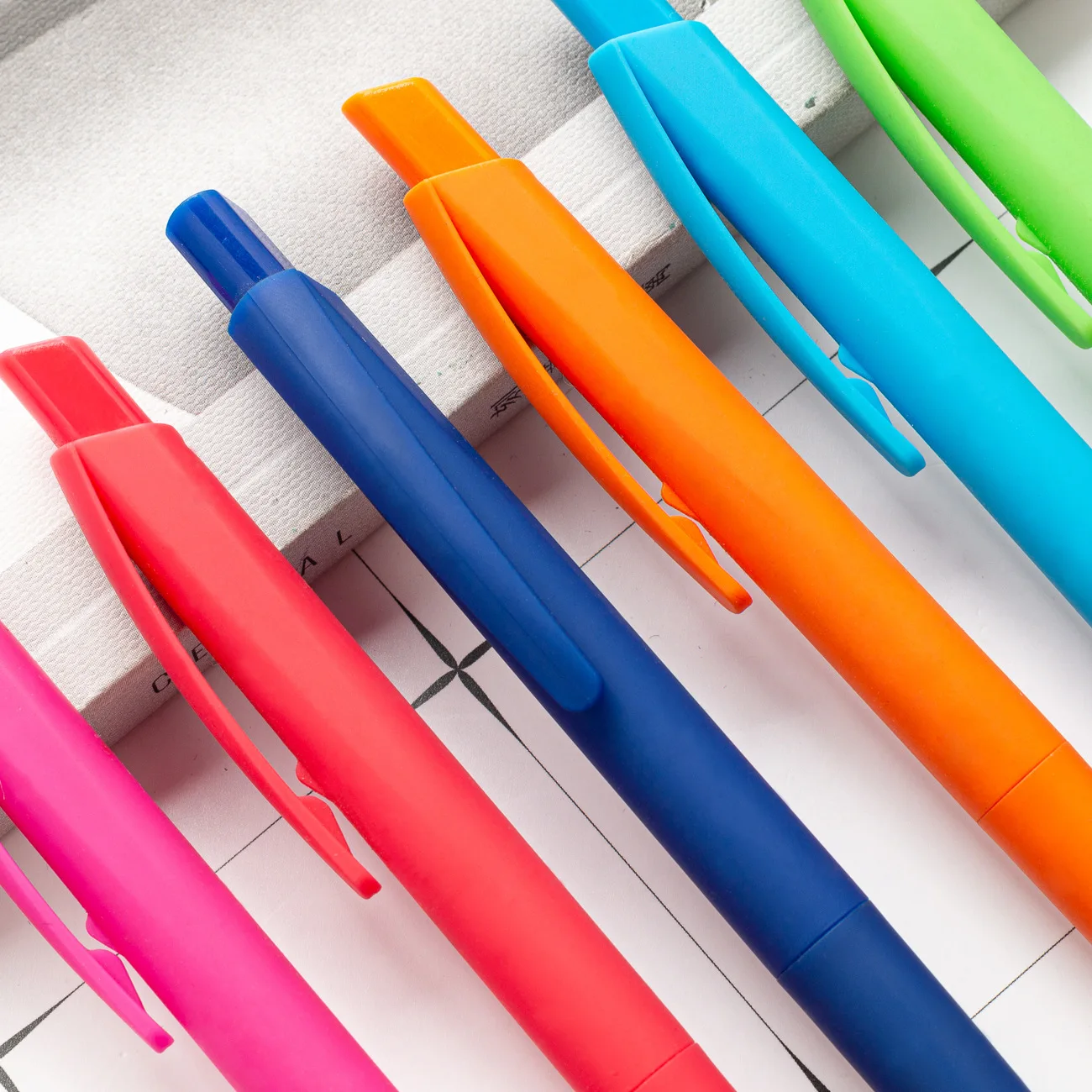 Cheap Plastic Ballpoint Pen Promotional Stick Pen Back to School Pen Manufacturer Wholesale Simple