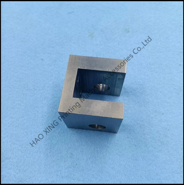 7648105101 кронштейн для офсетной печати Komori запасной