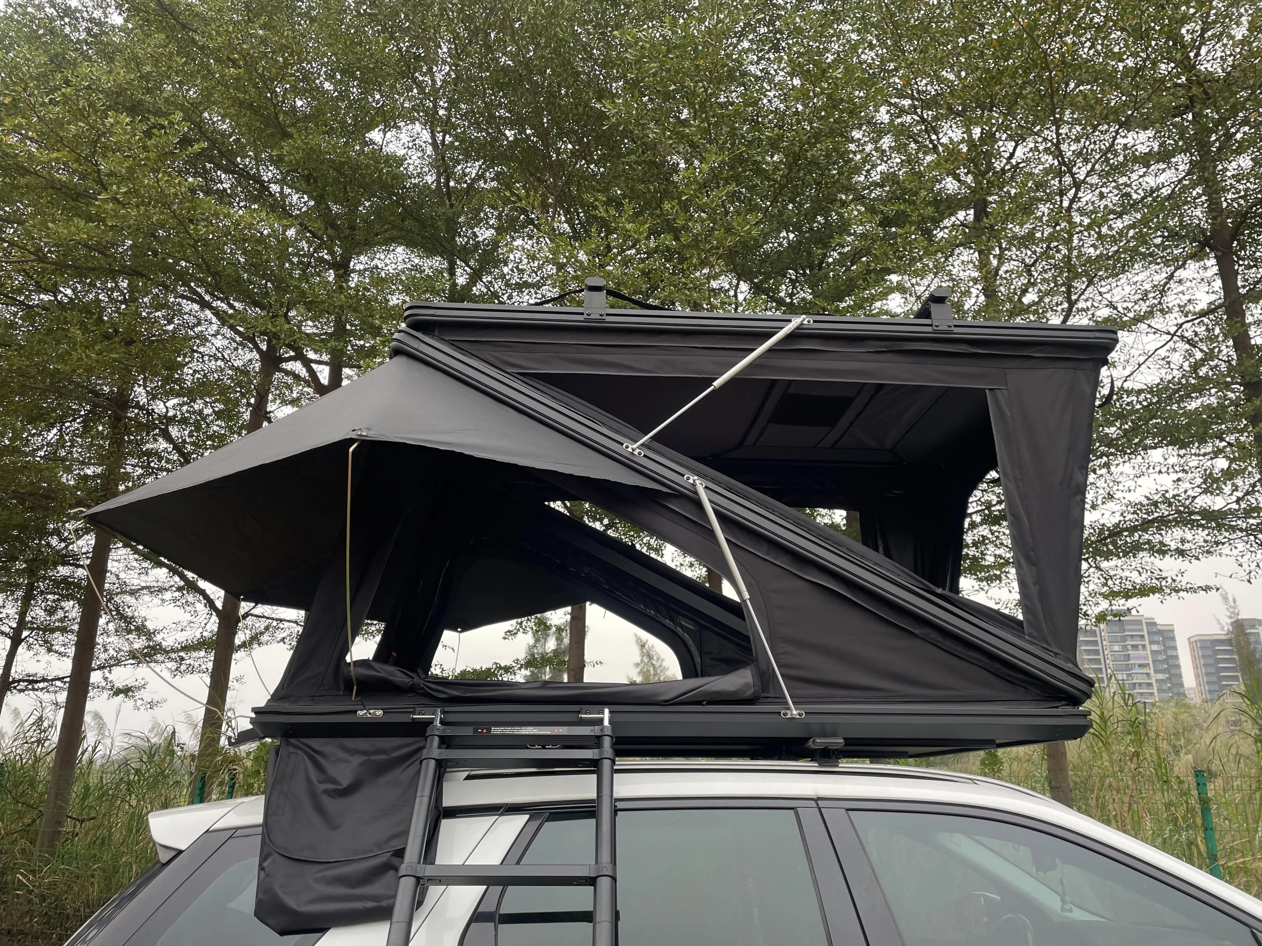 Outdoor Camping Tent 4WD New Style Aluminum Z-Shape Hard Shell Roof Top Tent