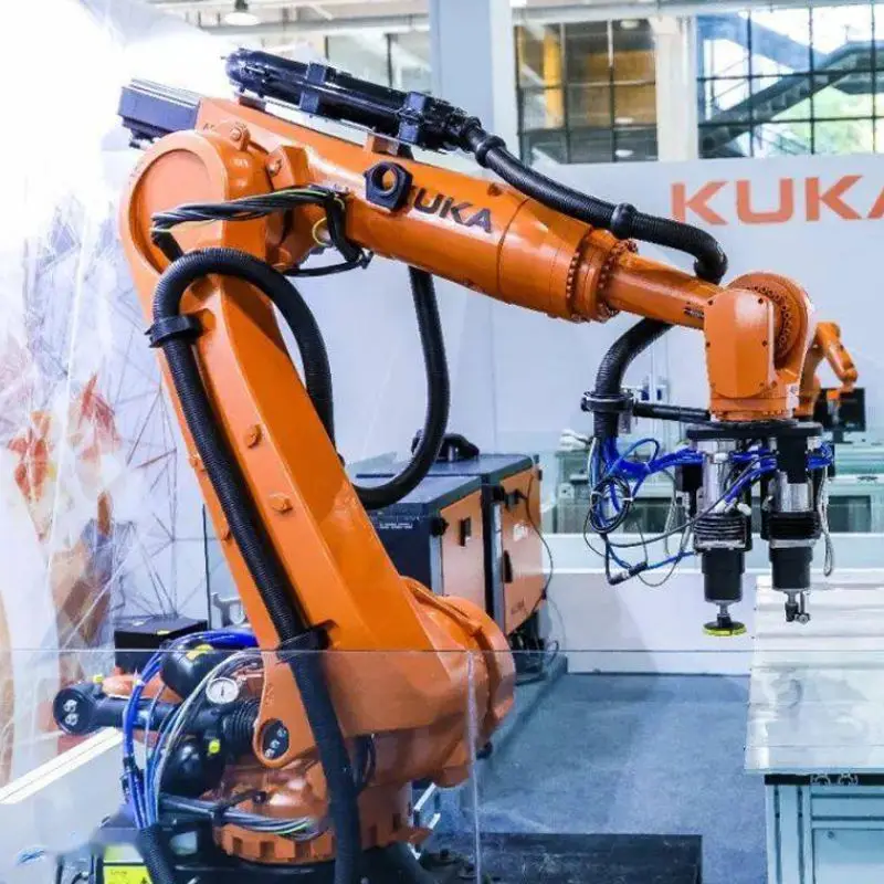 6 Axis Pick and Place Robot Arm Industrial Robotic KUKA Handling KR20 R1810 With Gripper Or Robot Fixture Accessories In Plant