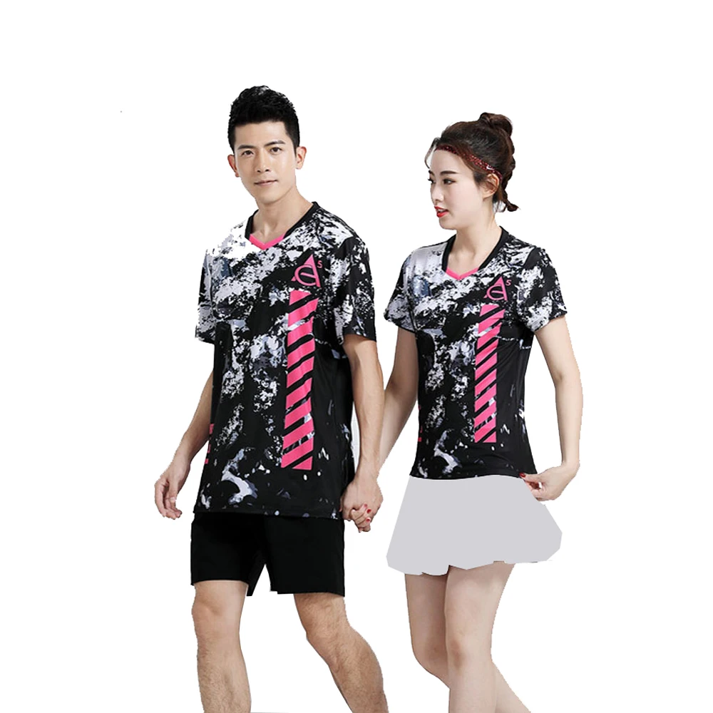 Sports Wear Tennis Uniforms Made of Polyester Half Sleeves
