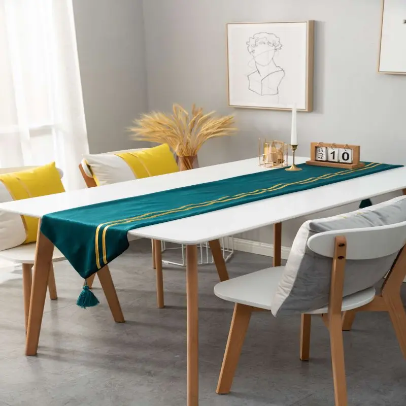 Wholesale Velvet Luxury Table Runner Decoration Fancy Wedding Table Runner For Home And Restaurant